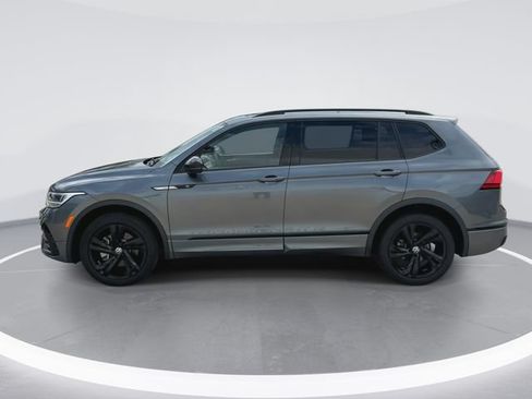 Used 2024 Volkswagen Tiguan SE R-Line AWD/4WD image 6