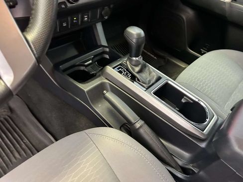 Used 2017 Toyota Tacoma SR5 w/ Tow Package RWD image 20