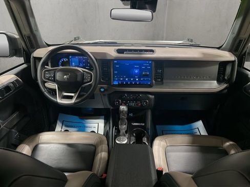 Used 2024 Ford Bronco Wildtrak image 2