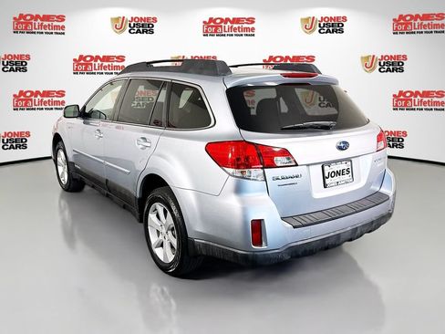 Used 2013 Subaru Outback 2.5i Premium w/ All-Weather Pkg AWD/4WD image 2