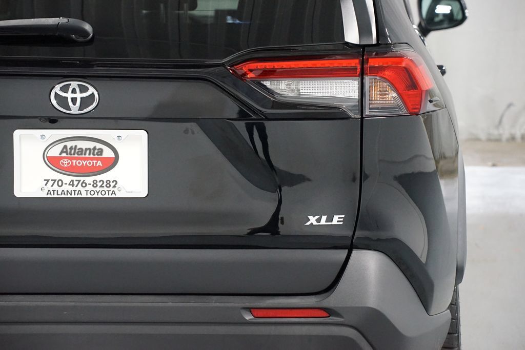 Certified 2019 Toyota RAV4 XLE Premium w/ Cold Weather Package FWD image 10