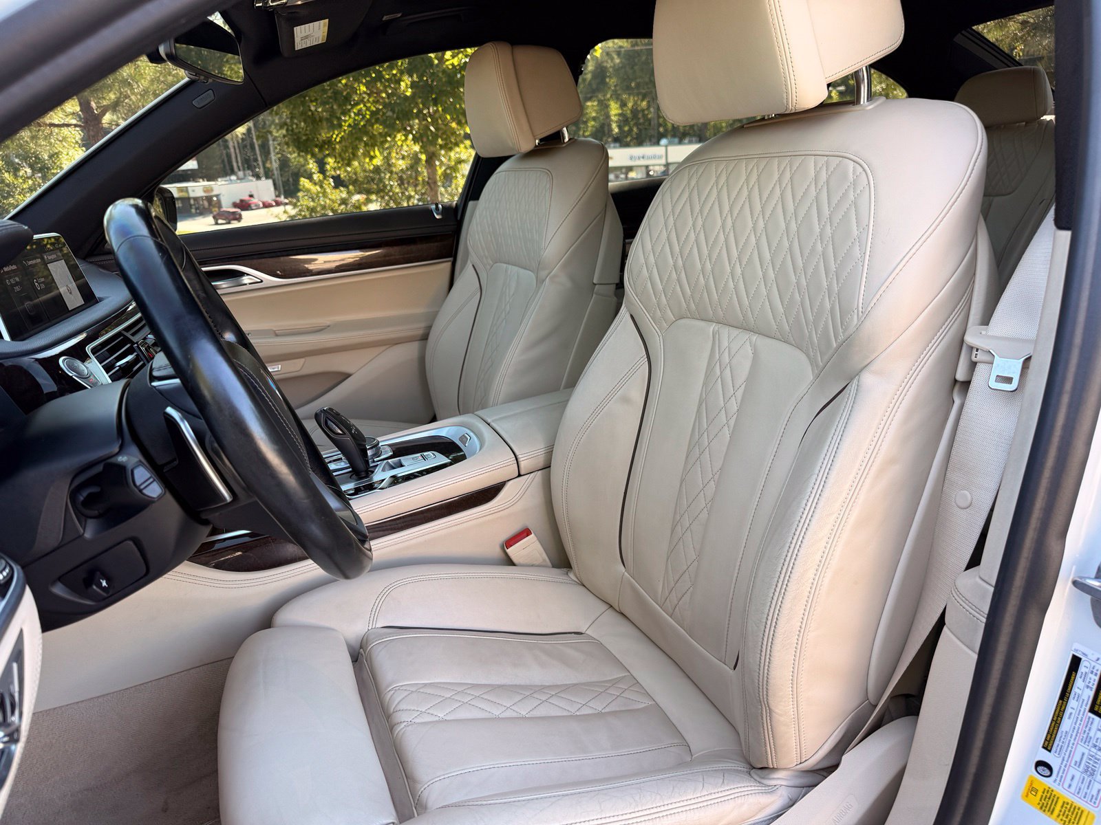 Used 2018 BMW 750i RWD image 37