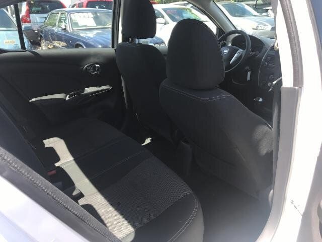 Used 2016 Nissan Versa SV FWD image 9