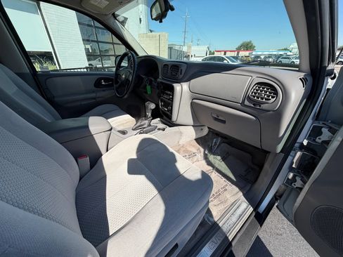 Used 2007 Chevrolet TrailBlazer LS w/ LS Preferred Equipment Group AWD/4WD image 13