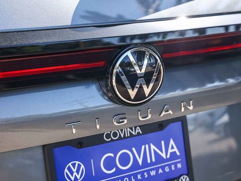 New 2026 Volkswagen Tiguan SE image 11