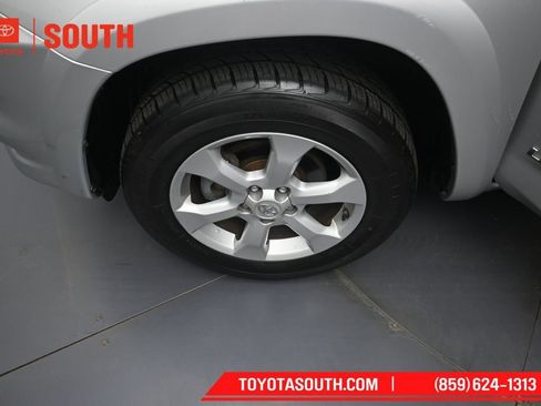Used 2011 Toyota RAV4 Limited w/ Limited Extra Value Pkg AWD/4WD image 30