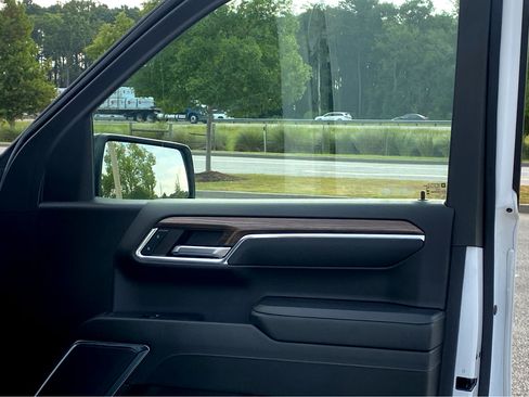 Used 2024 Chevrolet Silverado 1500 LT Trail Boss w/ Protection Package image 14