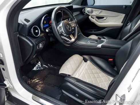 Used 2021 Mercedes-Benz GLC 300 4MATIC image 13