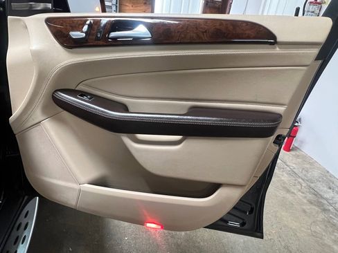 Used 2016 Mercedes-Benz GLE 400 4MATIC image 26