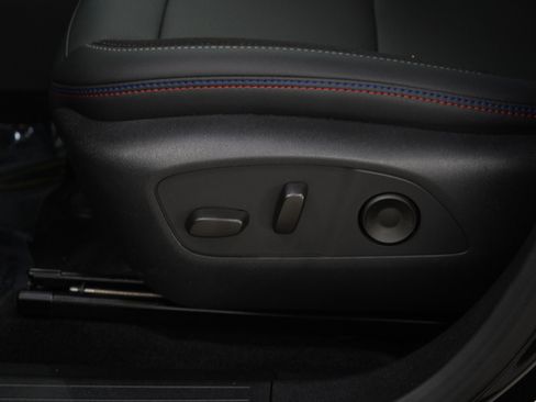 Used 2026 Chevrolet Equinox EV RS AWD/4WD image 24