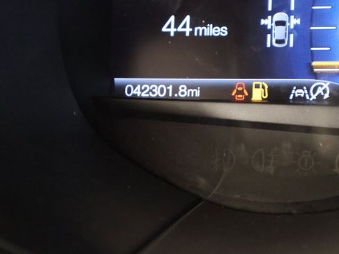 Used 2022 Ford Edge SE image 35