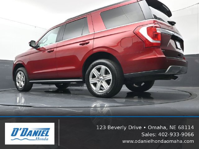 Used 2019 Ford Expedition XLT w/ Equipment Group 202A AWD/4WD image 22