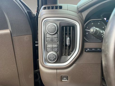 Used 2023 GMC Sierra 2500 Denali w/ Denali Black Diamond Edition AWD/4WD image 20