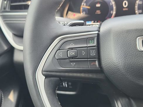 Used 2023 Jeep Grand Cherokee Altitude RWD image 28
