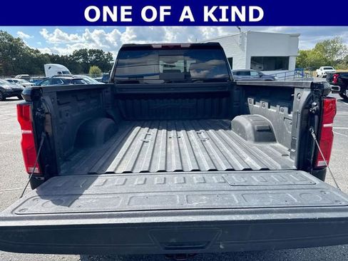 Certified 2024 Chevrolet Silverado 2500 ZR2 w/ LPO, Dark Essentials Package image 27