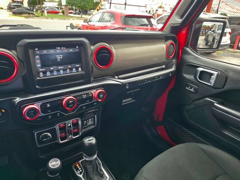 Used 2018 Jeep Wrangler Unlimited Sport S AWD/4WD image 29