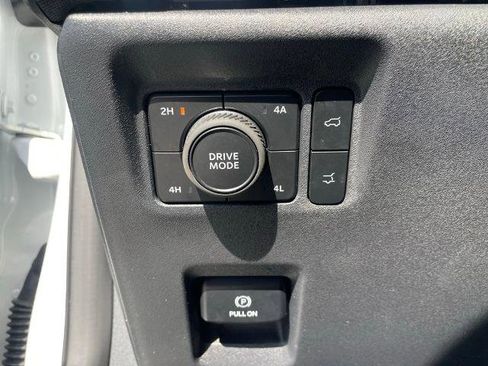 Certified 2025 Ford Expedition Max Platinum AWD/4WD image 17