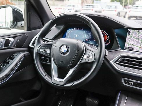 Used 2022 BMW X5 sDrive40i w/ Premium Package RWD image 18