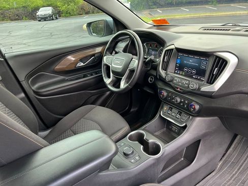 Used 2018 GMC Terrain SLE w/ Driver Convenience Package FWD image 9