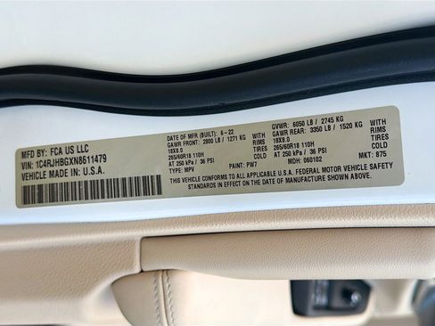 Used 2022 Jeep Grand Cherokee Limited w/ Luxury Tech Group II image 45