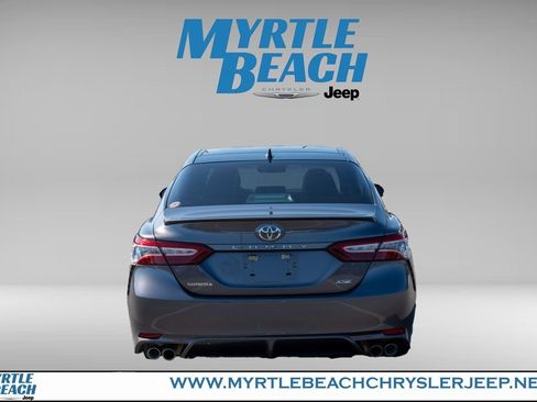 Used 2020 Toyota Camry XSE image 5