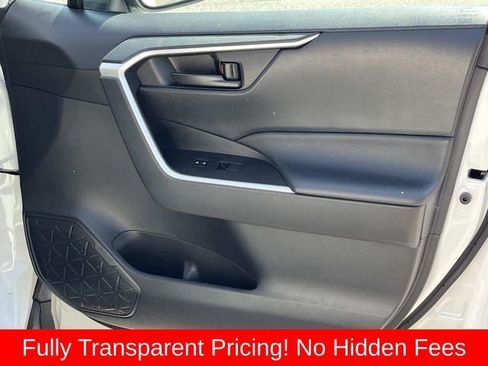 Used 2023 Toyota RAV4 LE AWD/4WD image 21