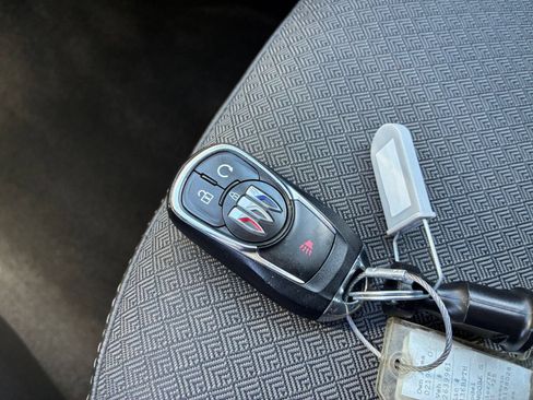Used 2025 Buick Encore GX Preferred AWD/4WD image 20