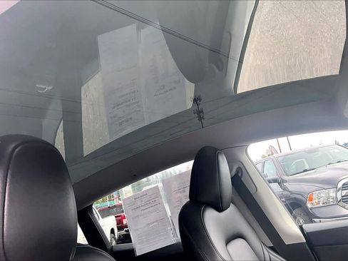 Used 2023 Tesla Model Y Long Range AWD/4WD image 30