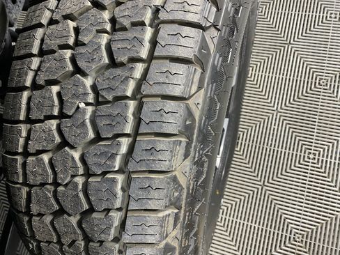 Used 2025 Jeep Wrangler Unlimited Rubicon AWD/4WD image 12