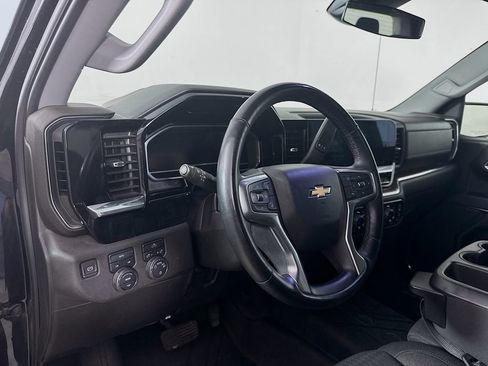 Used 2023 Chevrolet Silverado 1500 LT w/ Protection Package AWD/4WD image 10