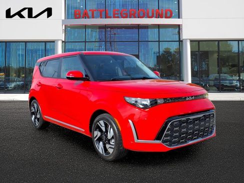 Certified 2025 Kia Soul GT-Line image 1