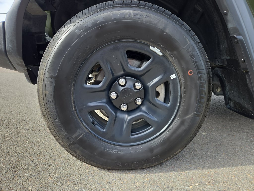 Used 2023 Jeep Wrangler Sport AWD/4WD image 10