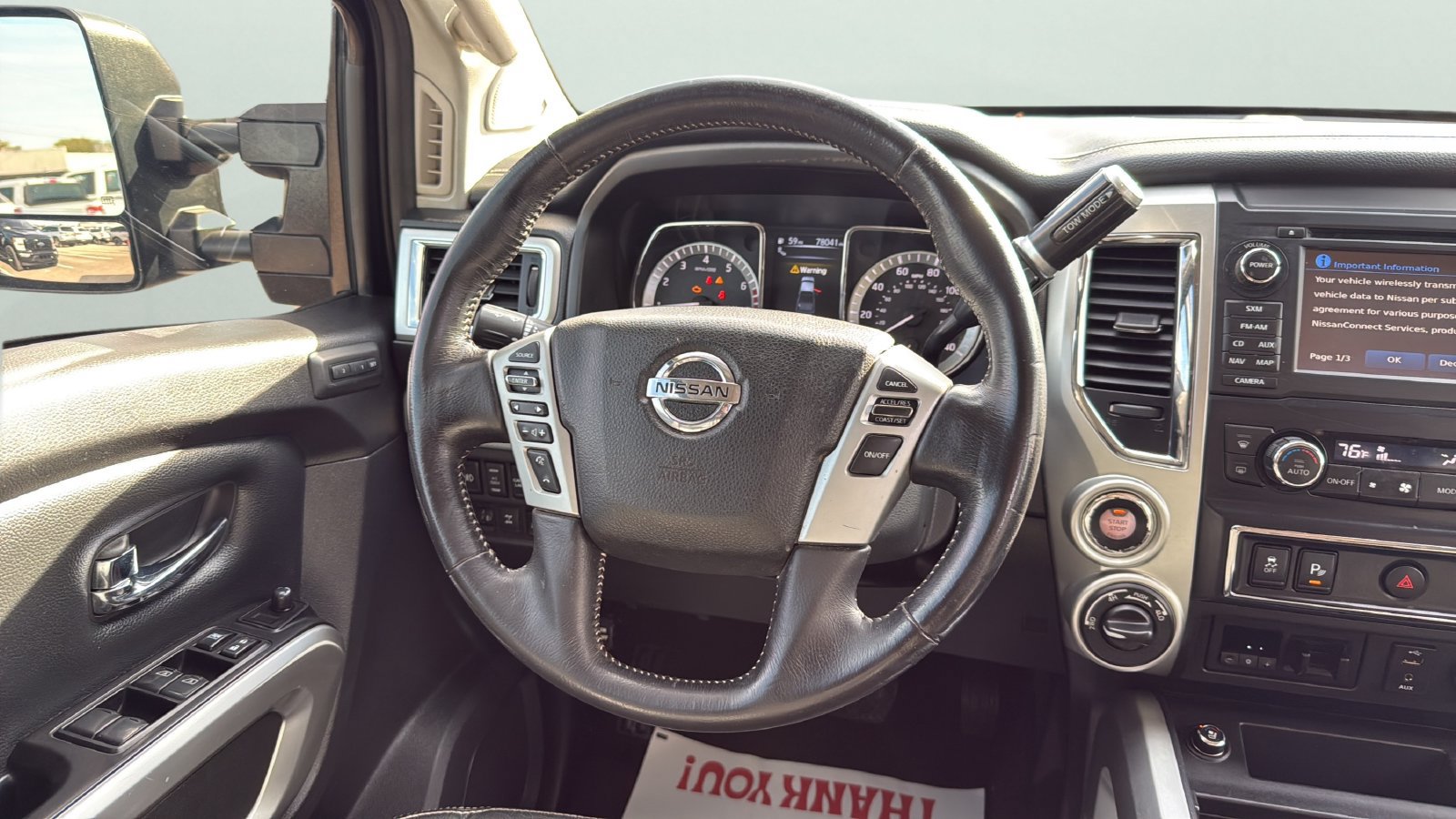 Used 2018 Nissan Titan PRO-4X w/ Pro-4x Convenience Package AWD/4WD image 10