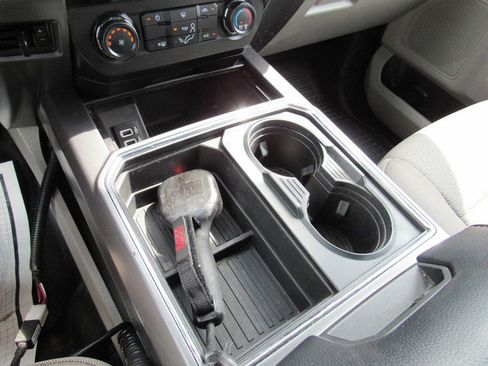 Used 2019 Ford F250 XLT w/ Snow Plow Prep Package AWD/4WD image 38