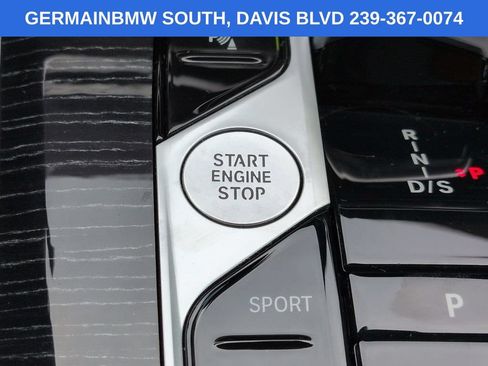Used 2025 BMW X5 xDrive40i w/ M Sport Package AWD/4WD image 32
