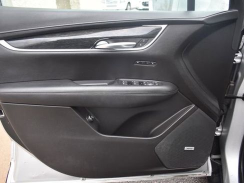 Used 2020 Cadillac XT5 Premium Luxury FWD image 19