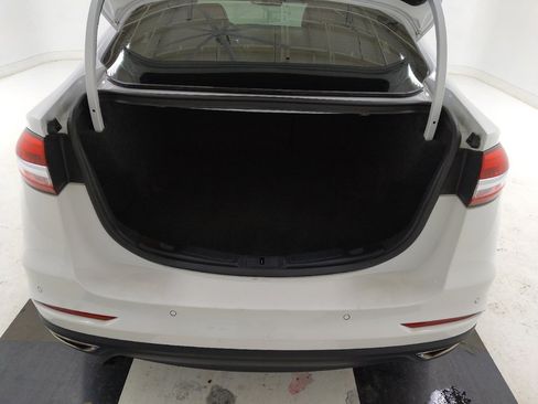 Used 2019 Ford Fusion Titanium image 29