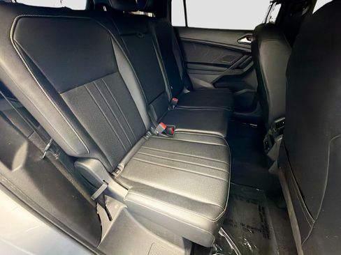 Used 2023 Volkswagen Tiguan SE R-Line FWD image 14