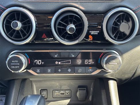 Used 2025 Nissan Sentra SR image 25