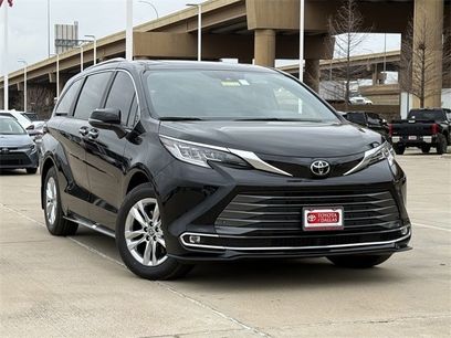 New 2026 Toyota Sienna Limited