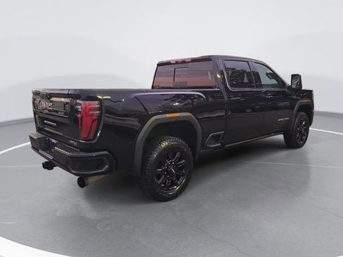 Used 2025 GMC Sierra 2500 AT4 w/ AT4 Premium Plus Package image 3