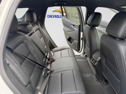 New 2027 Chevrolet Equinox LT w/ Convenience Package II FWD image 15