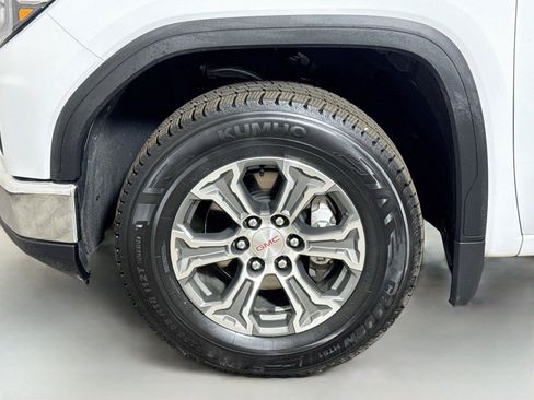 Certified 2025 GMC Sierra 1500 SLT RWD image 29