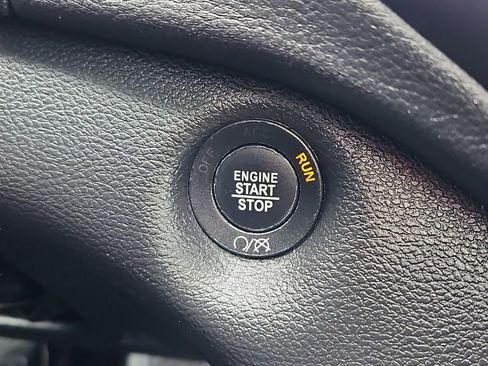 Used 2020 Jeep Cherokee Limited image 27