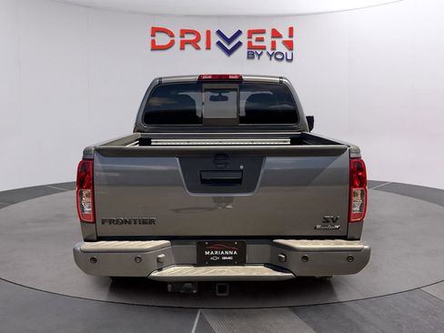 Used 2020 Nissan Frontier SV w/ Midnight Edition Floor Mats RWD image 4