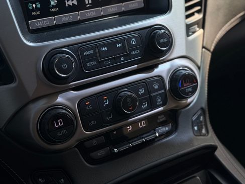 Used 2019 GMC Yukon Denali w/ Open Road Package AWD/4WD image 23