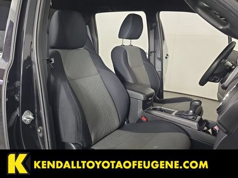 Used 2021 Toyota Tacoma TRD Off-Road AWD/4WD image 31