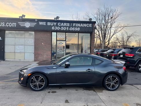 Used 2013 Scion FR-S image 2