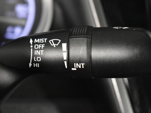 Used 2022 Toyota Camry XLE image 24