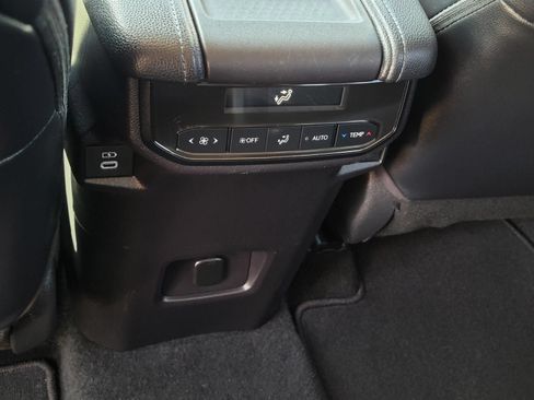 Used 2025 Toyota Grand Highlander FWD image 22